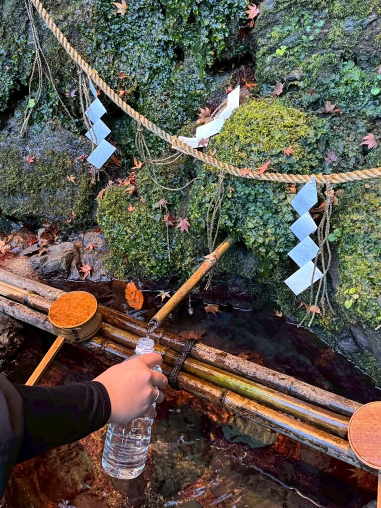 神水汲み