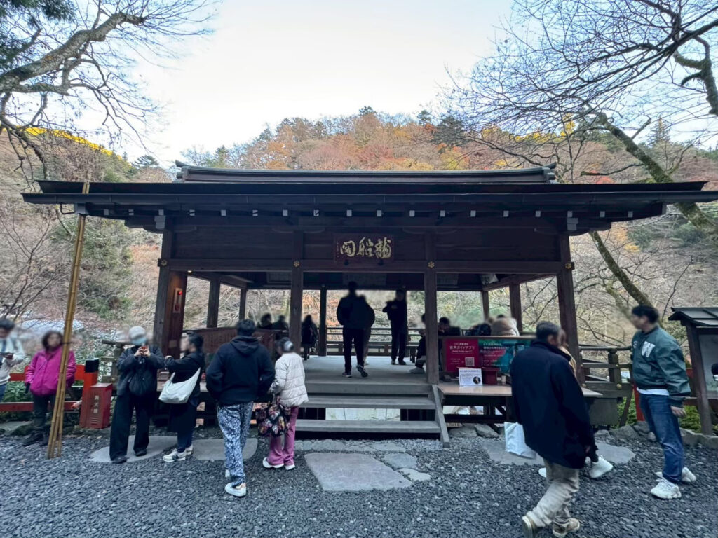 貴船神社の龍船閣（りゅうせんかく）