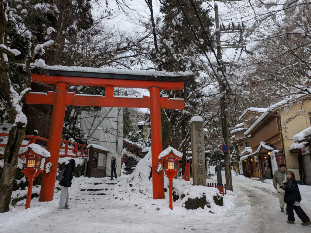 貴船神社の鳥居（雪景色）