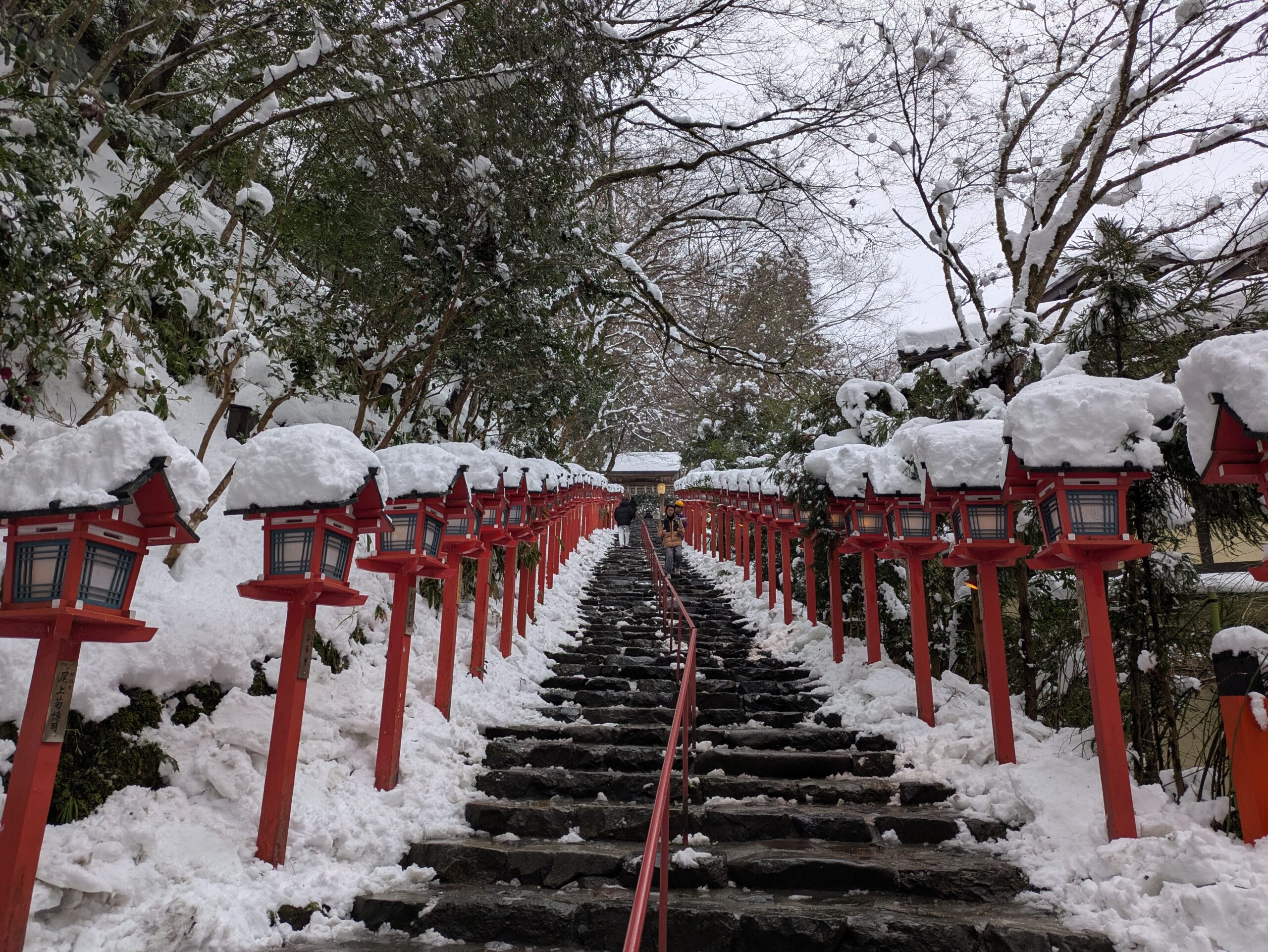 貴船神社の表参道雪景色