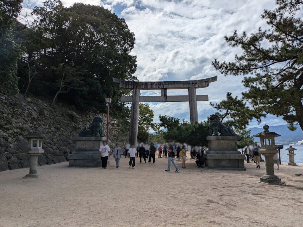 厳島神社の鳥居