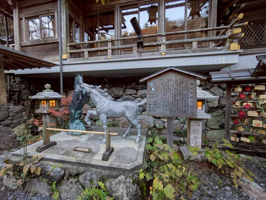 絵馬発祥の社